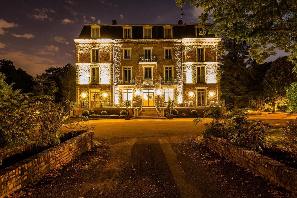Logis Hotel & Restaurant - Le Manoir De Sauvegrain Saint-Lambert  Экстерьер фото