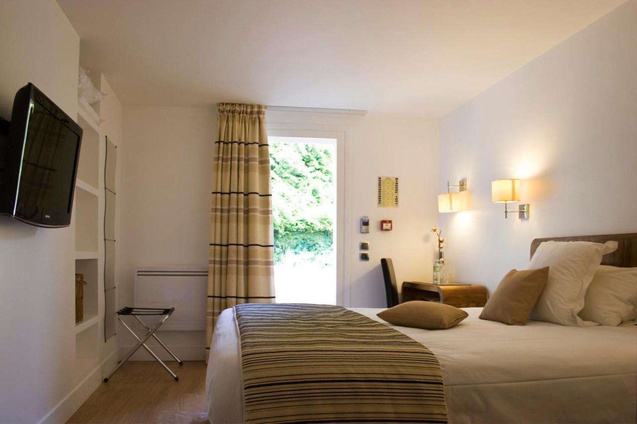 Logis Hotel & Restaurant - Le Manoir De Sauvegrain Saint-Lambert  Экстерьер фото